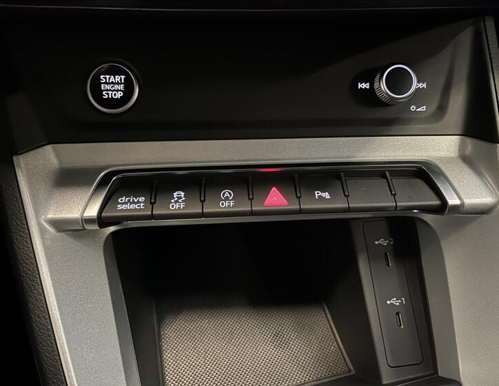 Audi Q3 16