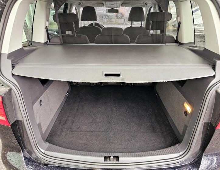 Volkswagen Touran 26