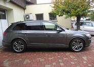 Audi Q7 6