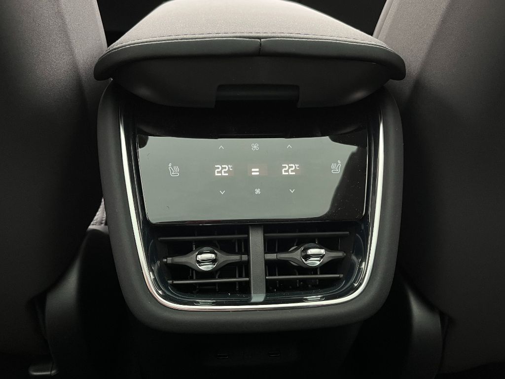 Volvo EX90