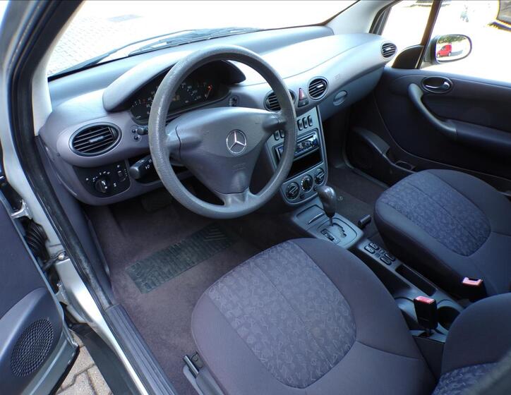 Mercedes-Benz Třídy A 12