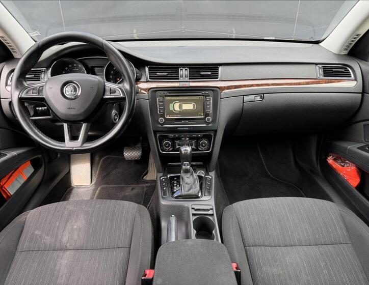 Škoda Superb 16
