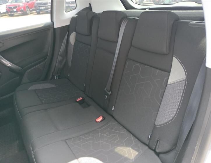 Peugeot 2008 5