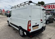 Nissan NV400 4