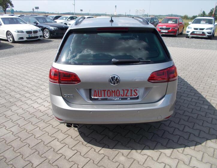 Volkswagen Golf 9