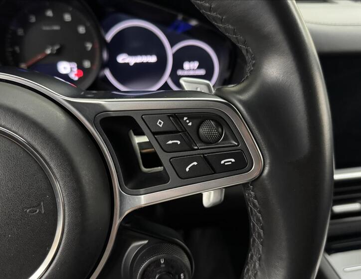 Porsche Cayenne 11