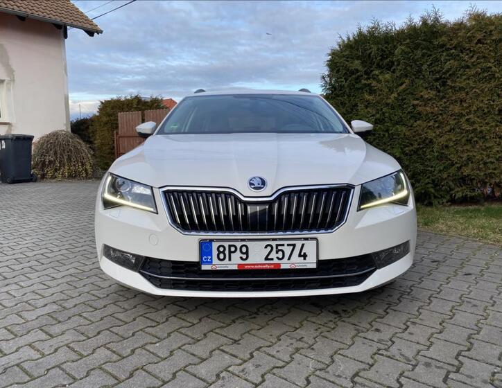 Škoda Superb 10