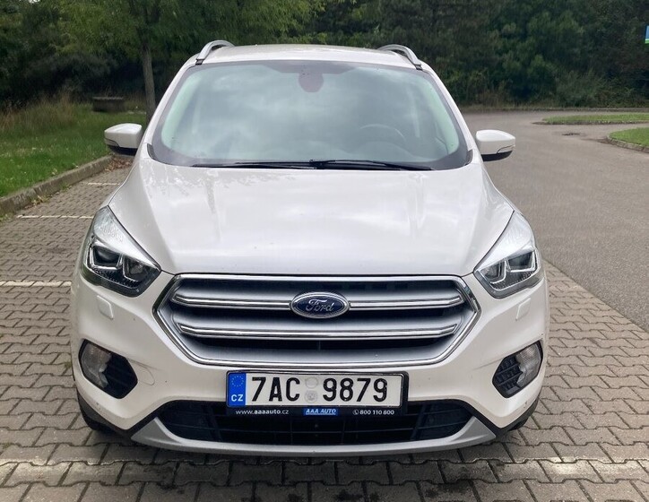 Ford Kuga 1