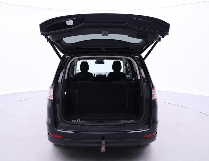 Ford Galaxy 9