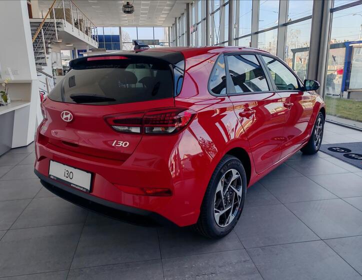 Hyundai i30 4