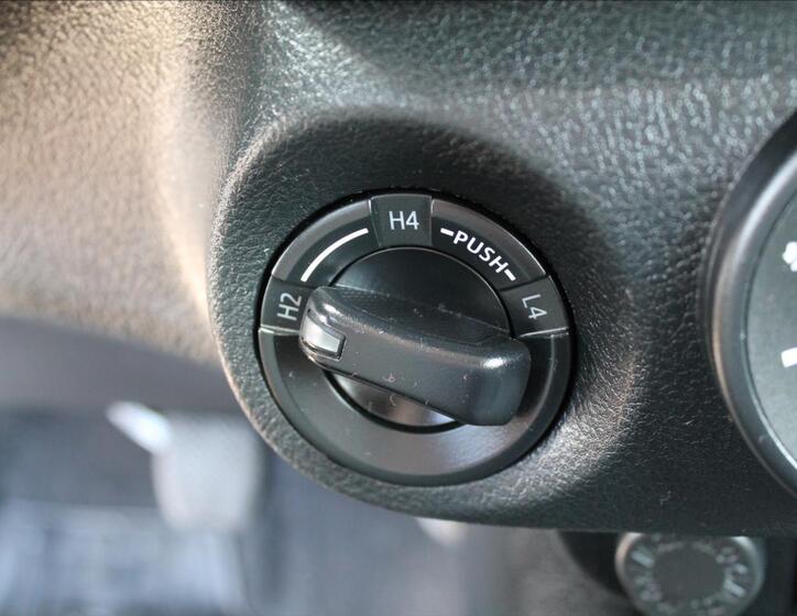 Toyota Hilux 14