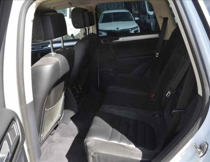 Volkswagen Touareg 13