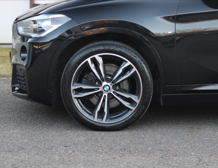 BMW X1 9