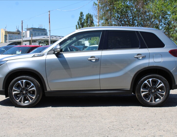 Suzuki Vitara 8