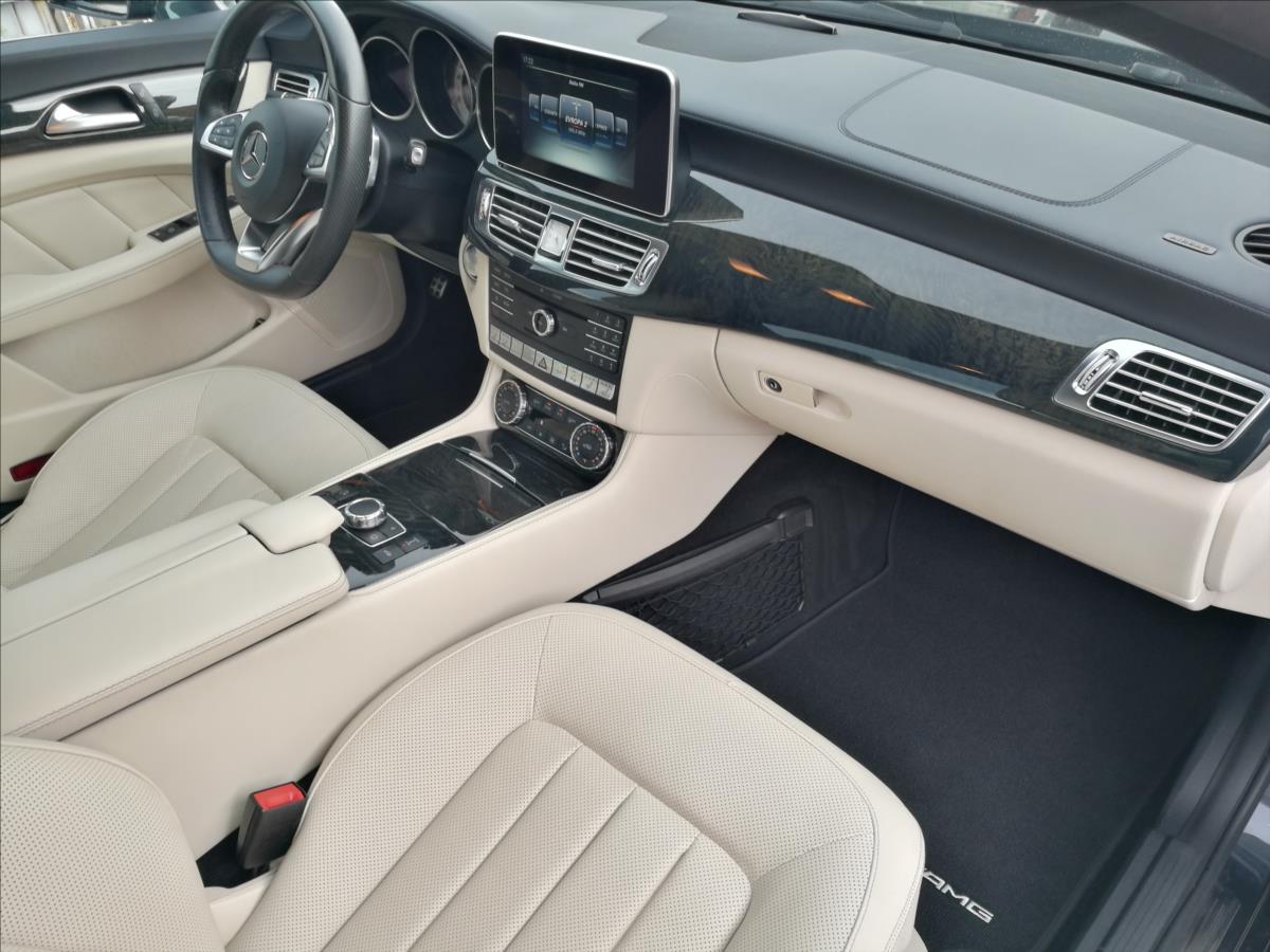 Mercedes-Benz CLS
