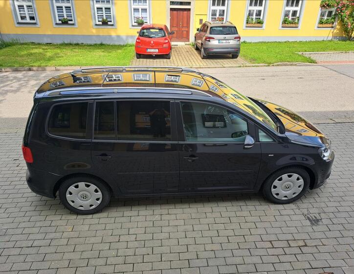 Volkswagen Touran 13