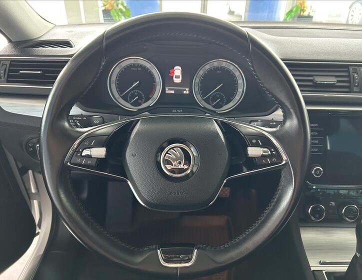 Škoda Superb 12