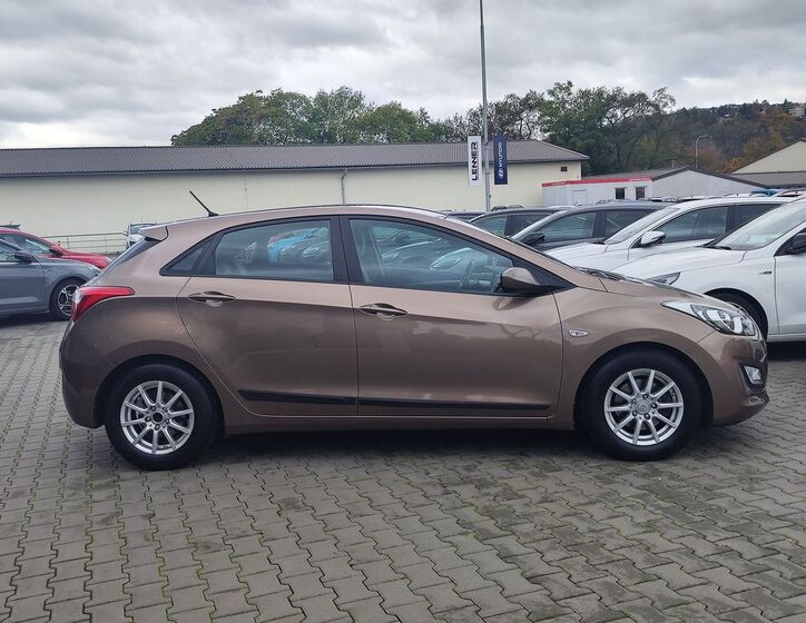 Hyundai i30 4