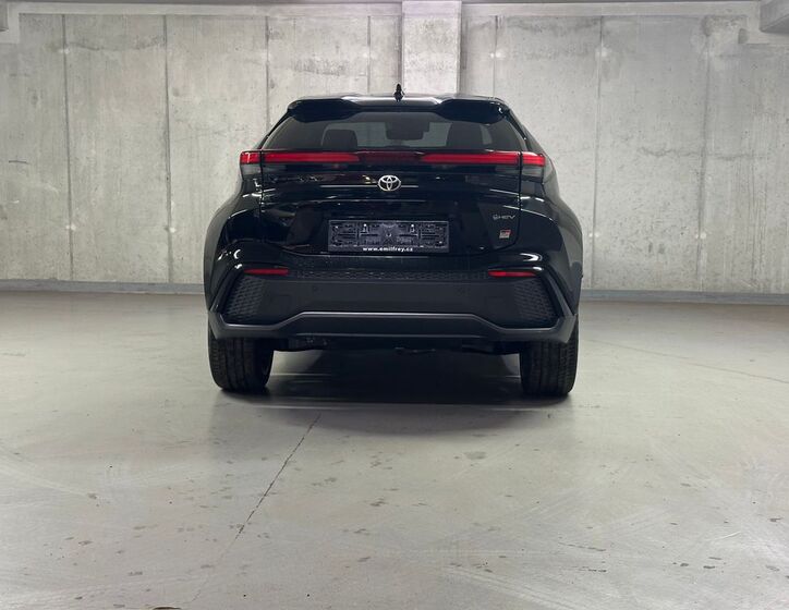 Toyota C-HR 6