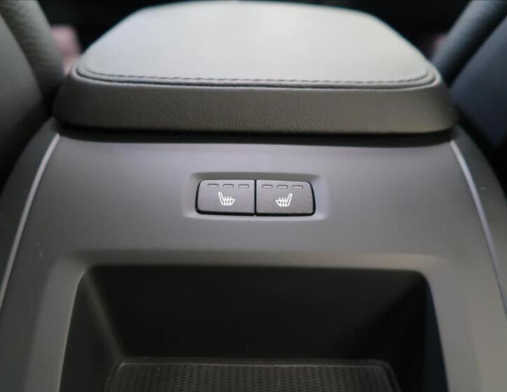 Volvo XC90 13