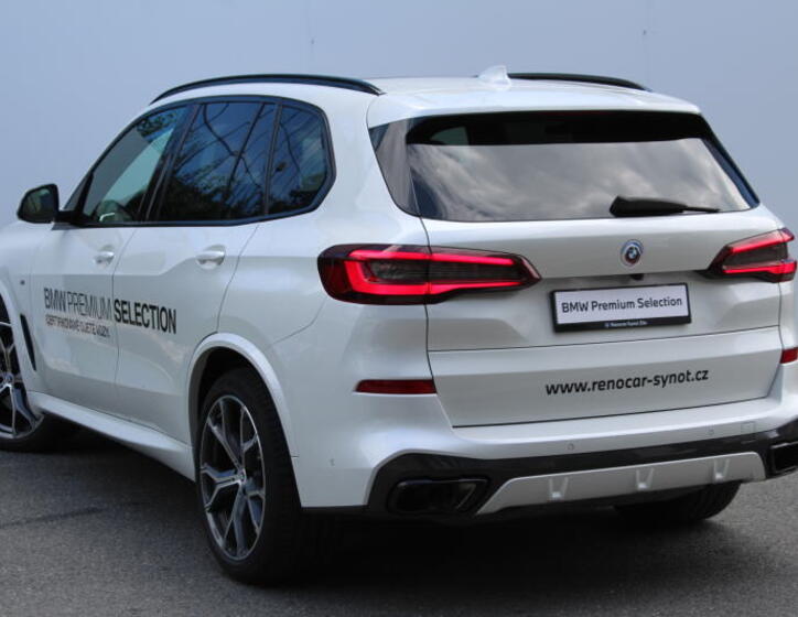 BMW X5 8