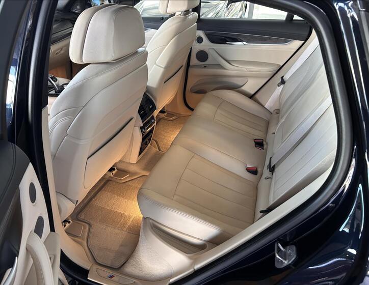 BMW X6 33