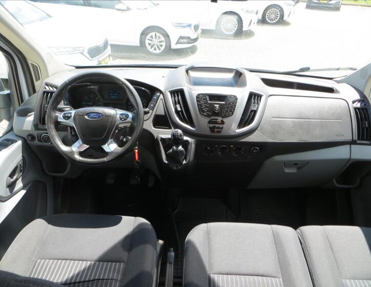Ford Transit 18
