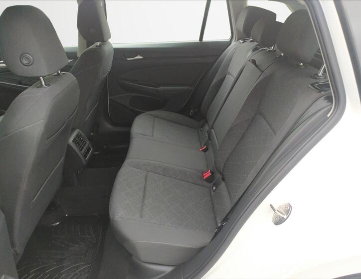 Volkswagen Golf 10