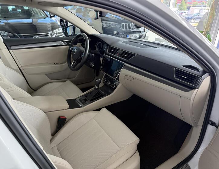 Škoda Superb 8