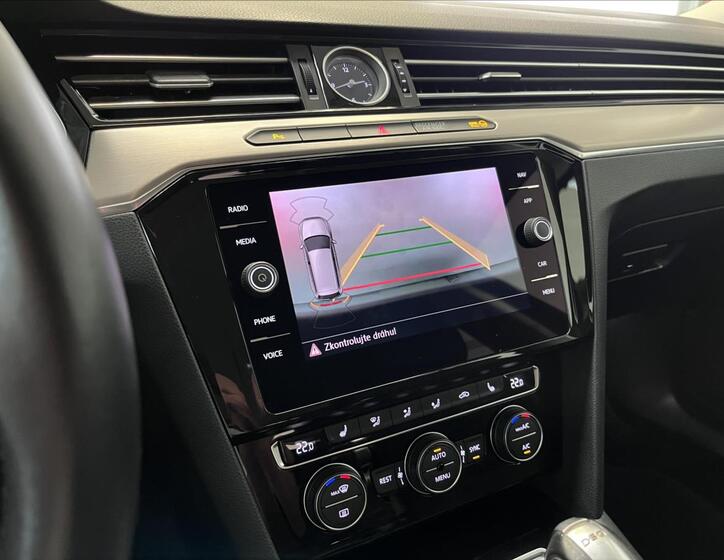 Volkswagen Passat 13