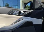 BMW X7 39