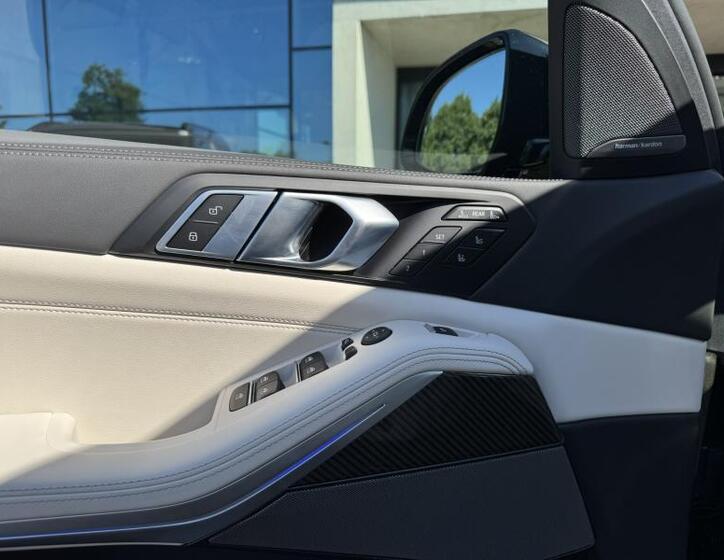 BMW X7 39