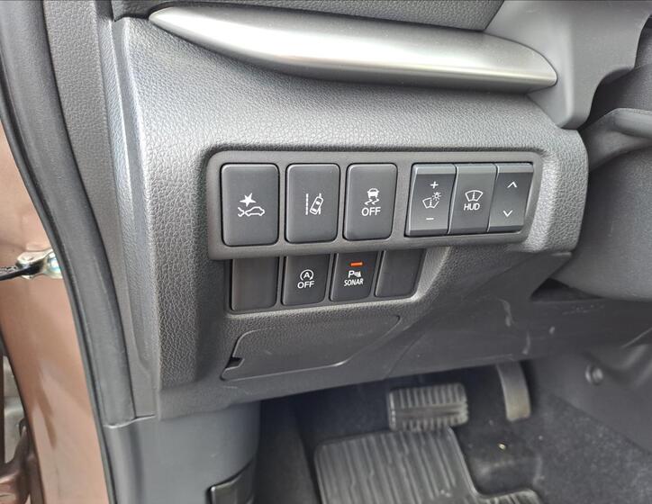 Mitsubishi Eclipse Cross 10