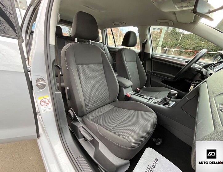Volkswagen Golf 30