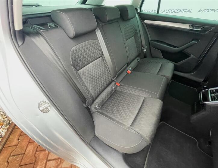 Škoda Superb 25