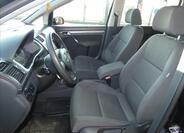 Volkswagen Touran 8