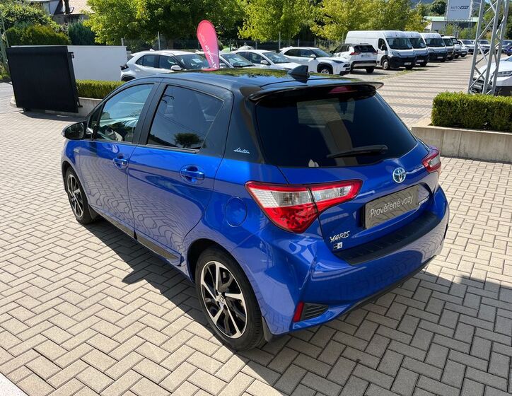 Toyota Yaris 4