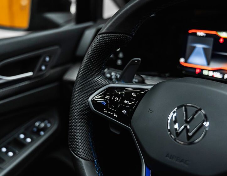 Volkswagen Golf 15