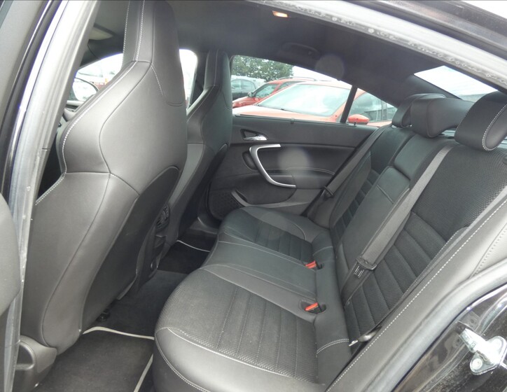 Opel Insignia 13