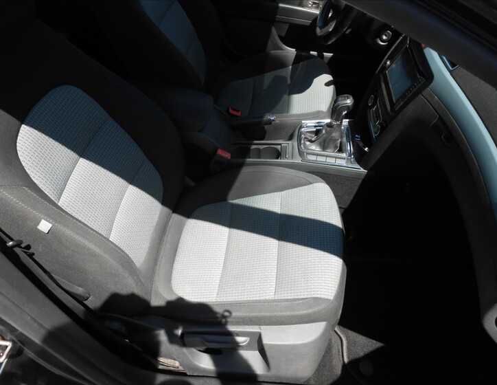Škoda Superb 12