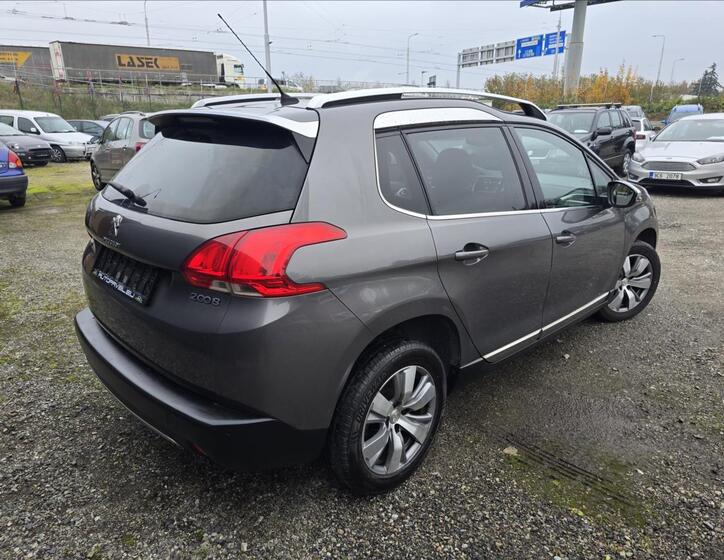 Peugeot 2008 5