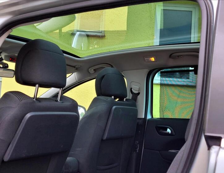 Peugeot 5008 14