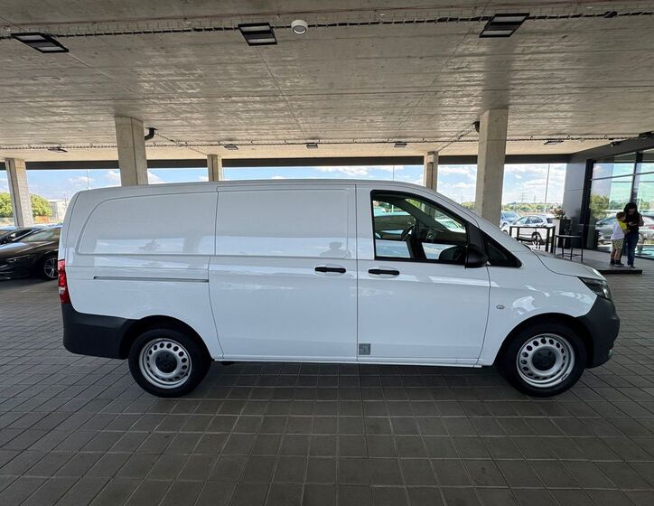 Mercedes-Benz Vito 4