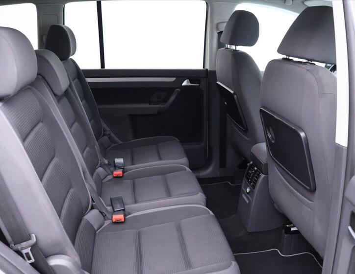 Volkswagen Touran 12