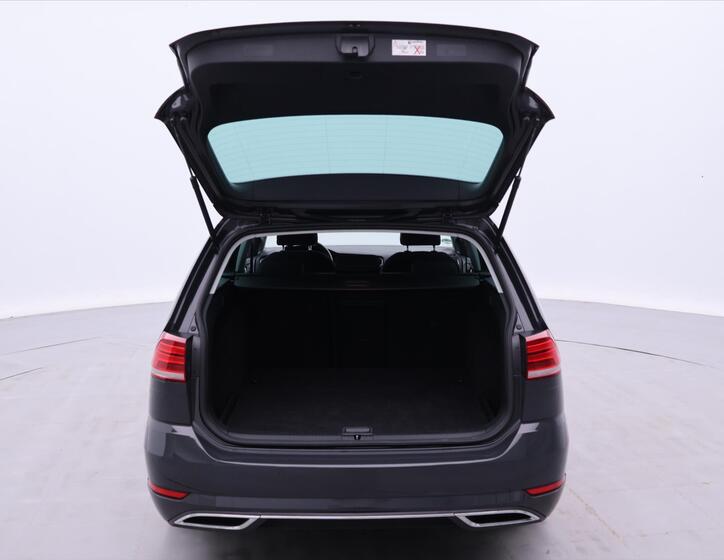 Volkswagen Golf 9