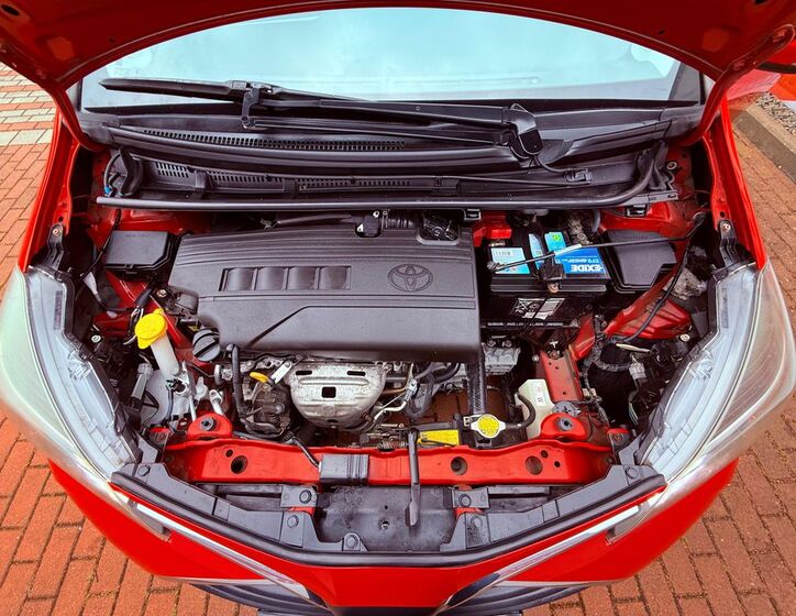 Toyota Yaris 23