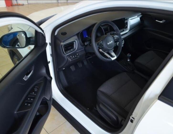 KIA Stonic 4