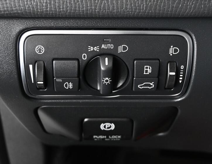 Volvo XC60 25