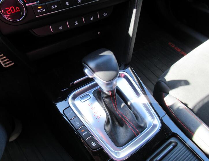 KIA ProCeed 21