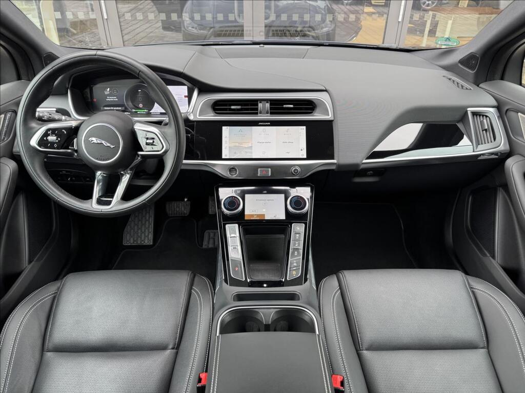 Jaguar I-Pace 18
